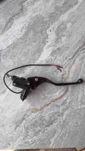 Tay Thắng Dầu Trái V1 K1 VC Xe Điện Củ Dầu Trên Bên Trái V1 K1 VC Và Các Dòng Xe Tương Tự