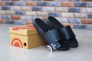 SANDAL PRIA SELOP FULL HITAM ANTI SLIP ANTI LICIN HIGH QUALITY LENTUR DAN EMPUK