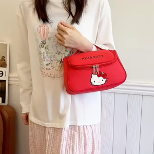🍊 กระเป๋าใส่เครื่องสำอางค์ Hello Kitty ซิปเป็นแบบคู่ ด้านในมีช่องจัดระเบียบแยกของ ขนาด 24×15×15 cm