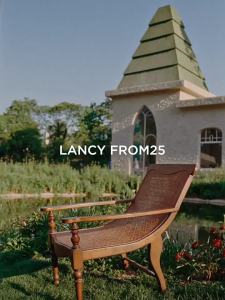 LANCY FROM 25 | Collaboration Diamond Neck Knitted Top/Skirt for Women