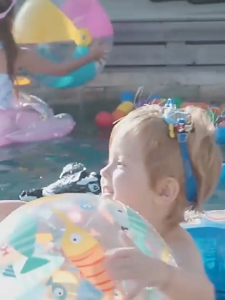 INTEX--Inflatable Ball Playing Water Ball R Glossy Panel Inflatable Beach Ball (51cm)