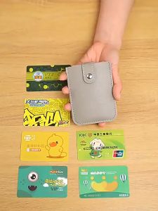 T888 กระเป๋าใส่นามบัตร หนัง PU แบบดึงออกได้ มีหลายช่อง สําหรับใส่นามบัตร คละสี