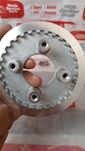 Penekan plat kopling rumah kopling lawan kaki 4 Plate Clutch Pressure Supra GTR K56F (2016 - 2019) original honda 22350K56N03
