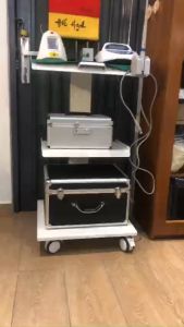 Xe Đẩy Nha Khoa 3 Tầng Có Ổ Cắm Điện TP06