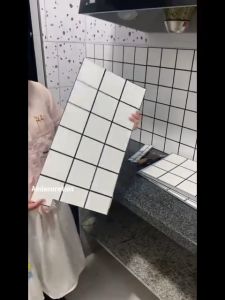 combo 100 tấm xốp pvc dán tường kích thước 60x30 cm mặt sau có sẵn keo dán cho tường phẳng mịn và láng nhẵn