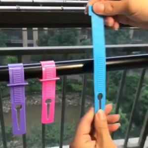 1pcs Home Clothes Hanger Organizer Hook Anti-Slip Fixed Buckle Outdoor Windproof Hanger Storage Rack Holder Clothes Buckle