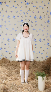 Đầm babydoll OLV chất tơ dáng xòe tay phồng phối viền nâu Ivory Puffy Babydoll Dress nữ tính phù hợp đi chơi du lịch