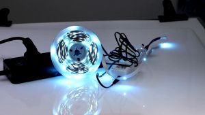 JEECH ไฟตกแต่งห้อง 2-40เมตร USB รีโมท เพิ่มสีสัน สร้างบรรยากาศ 2835 5050 ไฟRGB ตกแต่งสถานที่ต่างๆ