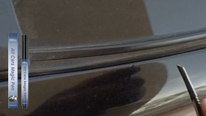 Rayhong ปากกาดูแลรอยขีดข่วนรถยนต์ All Cars Magic Pen ปากกาสำหรับลบรอยขีดข่วนบนรถยนต์ และมอเตอร์ไซค์ ปากกาแต้มสีรถยนต์ ปากกาลบรอยขีดข่วน สะดวกและใช้งานง่าย ซ่อมรอยขีดข่วน 5ml