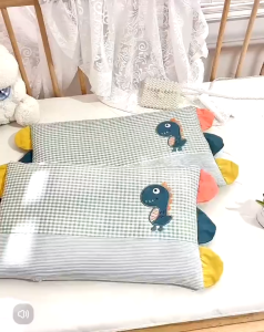 Gối Cotton Thêu Họa Tiết Vải Mềm Mại Thoáng Khí Cho Các Bé Đi Học
