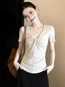 Stylish Twist V-neck Short Sleeve T-shirt