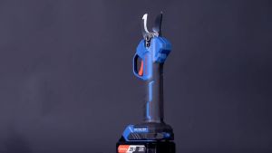 DongCheng DCYD25 20V Cordless Brushless Pruner DCYD25Z Scissors Pruner Mesin potong dahan pokok