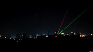 USB Rechargeable Green/Red Laser Pointers 532nm 10000m High Power 303 Laser Flashlight PPT presentation laser