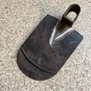 Cangkul terek anti lengket baja asli pande p.bilah 24cm L.bilah 16cm
