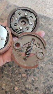 คลัท ครัช ผ้าคลัท ผ้าคลัช คลัทช์ คลัทช์เครื่องตัดหญ้า ครัทขาเหล็ก รุ่น 3 ก้อน คลัทช์เครื่องตัดหญ้า RBC411 NB 411