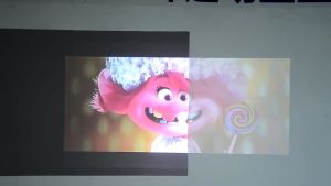 (กทม)จอโปรเจคเตอร์ สีขาว น้อย ครีเอทีฟ 120 นิ้ว หน้าจอการฉายภาพแบบพับได้แบบพกพาความหนาแน่นสูงแบบนุ่มสําหรับภาพยนตร์กลางแจ