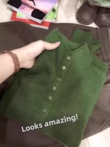 Slimming Green Small Square Buckle Semi-High Collar Knit Sweater