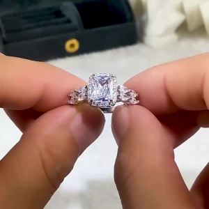Huitan Rings for Women Brilliant Cubic Zirconia Wedding Engagement Female Accessories Fancy Proposal Ring Gift Trendy Jewelry