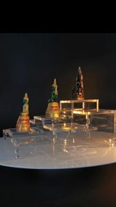 ร้านขายฐานพระและเครื่องมงคลสาสนา ฐานวางพระรุ่น 9 องค์ สีใส คุณภาพระดับพรีเมี่ยม สินค้าผลิตในประเทศไทย จัดส่งไว มีบริการเก็บเงินปลายทาง