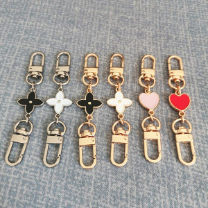 Bag shoulder strap extension chain single shoulder diagonal cross underarm extension bag shoulder strap accessories womens bag extension chain DIY chain extension bag strap accessories decorative heart shoulder strap floral chain