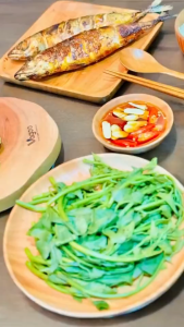 Sạn Có Lỗ Bằng Gỗ Nhãn Tự Nhiên - VAGOO - Làm Thủ Công Chống Thấm Chống Ẩm Mốc An Toàn Cho Sức Khoẻ
