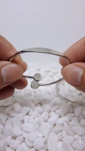 Gelang Monel Anti Kejang Adjustable Model Kapsul Plat untuk Anak dan Dewasa - Aksesoris Fashion Berkualitas