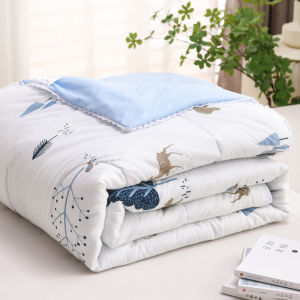 Lightweight Washable Summer Air Conditioner Quilt Cartoon Design Student Dormitory Bedding Fiber Filled Comforter for Hot Weather