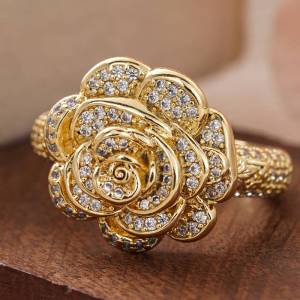 Huitan Aesthetic Flower Women Ring Gold Color Luxury Wedding Engagement Trendy Gentle Party Accessories Jewelry Inlaid Shiny CZ