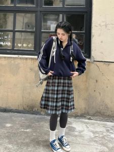 Fall and Winter New Fashion Casual Gingham Skirt Womens American Retro Preppy Style High Waist A- line Pleated Short Skirt