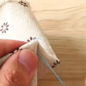 PHỤ KIỆN BẢO VỆ NGÓN TAY bằng kim loại MÀU VÀNG khi may vá được sử dụng trong ngành may mặc (1 cái)