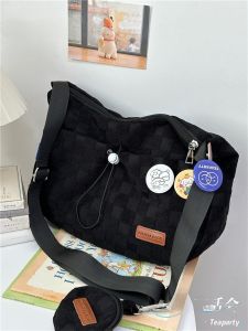 Large Capacity Dumpling Shape Crossbody Bag for Students Commuting to Class Womens Single Shoulder Bag Casual School Style