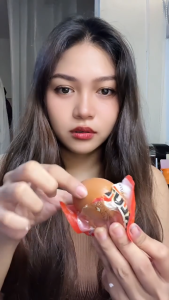 Balut Egg/Balot Egg 2 Flavors Vacuum-Packed Delicious Heatable Spicy Eggs Ready To Eat Food