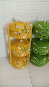 New Produk baru keranjang karakter Rak susun rak serbaguna Rak rotan keranjang karakter tempat serbaguna Keranjang Bumbu Dapur 3 Susun Kincir Rotan Sintetis Rangka Besi Anyaman Motif Ketupat Rak Bawang