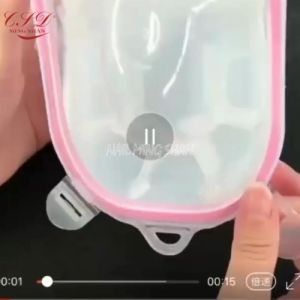 Bát ngâm móng tay