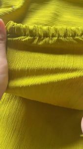 Atasan Wanita Outer Livia Blouse Terbaru Viral Bahan Crinkle Baby Crush Lady Crush Premium