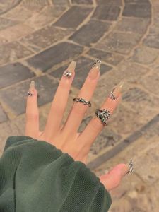 Handmade Wearable Nail Art Glowing Flashing False Nails Attractive Wealthy Looking White Enhancing Finished Product Nail Stickers