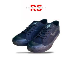 Sepatu Sneakers Pria & Wanita Hitam Polos Low Cut Bahan Canvas Premium