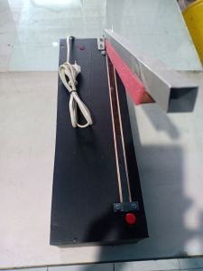 alat pres plastik 30cm lebar niklin 1cm.