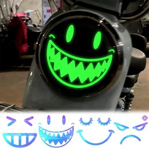 4ชิ้นสติกเกอร์สีเขียวติดรถยนต์สีเขียวเรืองแสงสติกเกอร์แต่งไฟหน้ารถมอเตอร์ไซค์ Hiasan Mobil อีโมจิกันน้ำ