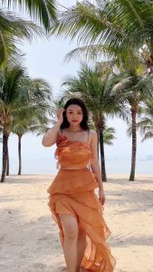 [Voucher 15% MOV 199K cap 100K  Set bộ croptop HeraDG thiết kế áo hoa cùng chân váy bèo rủ chất tơ cao cấp SSTBE1066