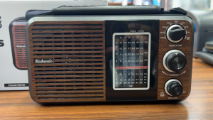 Richards KS-USR11 Vintage Portable FM/AM/SW Radio