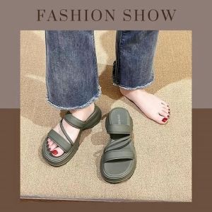 LHMonday ขายดี รองเท้าผู้หญิงส้นหนา พื้นนิ่ม ใส่แล้วไม่เจ็บเท้ารองรับน้ำหนักเท้าได้ดี พื้นกันลื่นแน่นๆ ราคาถูก วัยรุ่นวัยทำงานใส่ได้หมด คือดี