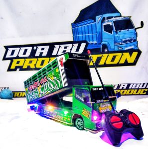 Mobil Mainan Anak Miniatur Truk Asli Kayu FUL FARIASI Remote Kontrol RC dengan Fitur Lampu LED dan Antena