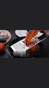 Parutan Keju Stainless Steel Multifungsi Alat Serbaguna Memarut Mengiris Sayur Mengupas Cutter Peler