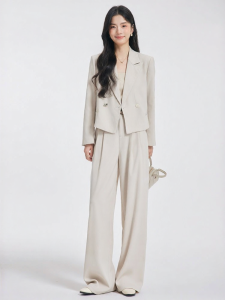 Off-White Small Size Commuter Style Business Suit Jacket
