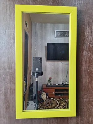 Cermin dinding/gantung ukuran 45x25 cm