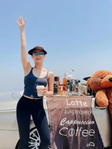 High-End Thread Knitted Yoga Vest Fitness Sports Underwear with Chest Pad Breathable Quick-Dry Moisture-Wicking Gym Workout Tank Top