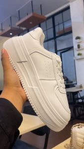 Sepatu Wanita Modern: Desain & Kenyamanan