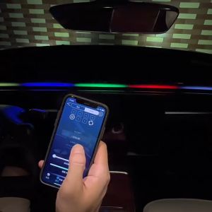 Tesla ไฟแอมเบี้ยนไลท์ Ambient Lights รุ่นคอนโซลกลาง กำหนดสร้างบรรยากาศห้องด้วยสารแค่ต่อไฟ USB รวมกับควบคุมสีไฟจากมือถือ ตรงรุ่น Tesla 3 Y ส่งถึงจากไทย