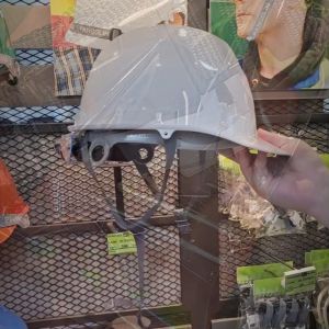 สายรัดคางหมวกนิรภัย/หมวกเซฟตี้ ไนล่อน (์Nylon) 15mm  ยึด4จุด รุ่นHLMT4059ZZ สีเทา-ดำ (ลูกค้าได้รับสินค้าจำนวน 2 ชิ้น)